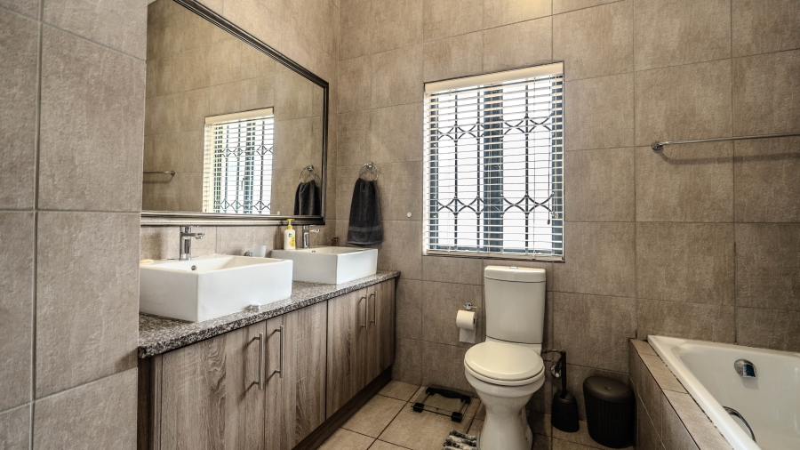 3 Bedroom Property for Sale in Sonkring Western Cape